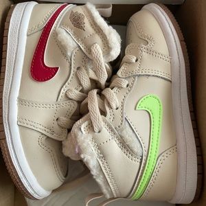 Jordan 1 Mid Toddler Size 7C